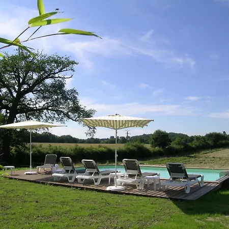 Sejour Nature Au Domaine Avec Animaux Admis, Piscine Et Jardin Gospodarstwo wiejskie Neuilly-le-Réal