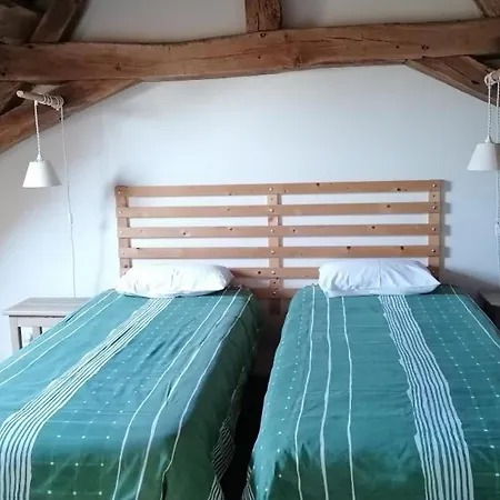 Gospodarstwo wiejskie Sejour Nature Au Domaine Avec Animaux Admis, Piscine Et Jardin