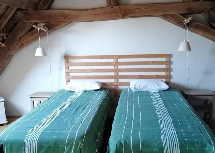 Holiday home Sejour Nature Au Domaine Avec Animaux Admis, Piscine Et Jardin - Fr-1-489-610